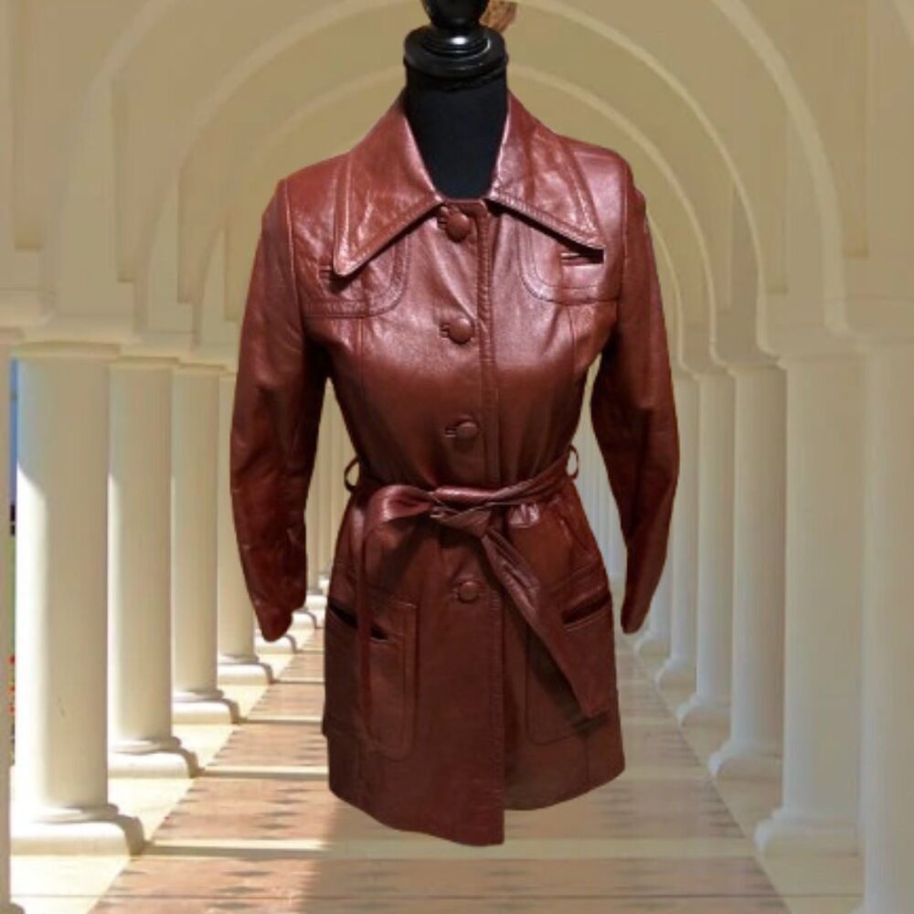Vintage Leather Coat 3/4 Length 60s or 70s Excellent Shape Size Small Daily Wear